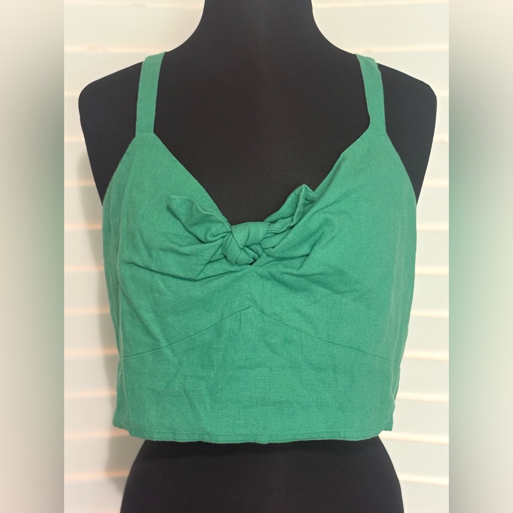 Universal Thread Cropped Tank Top NWT